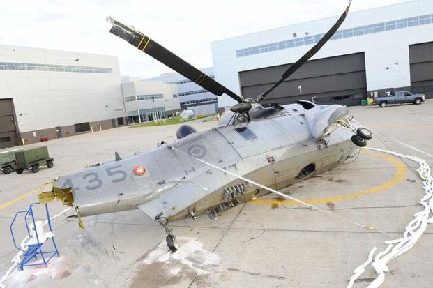 RCAF photo by Cpl. Michael Bastien, Services d'imagerie des FMAR Canadian Sea King helicopter (RCAF photo by Cpl. Michael Bastien, Services d'imagerie des FMAR)