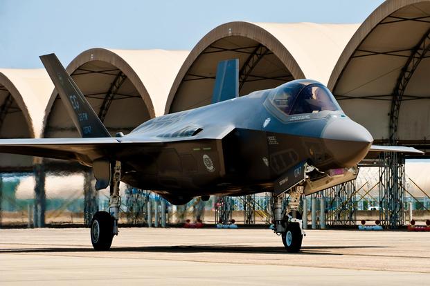 An F-35 Lightning II joint strike fighter taxis across the 33rd Fighter Wing flightline at Eglin Air Force Base, Fla., July 14, 2011. (U.S. Air Force/Samuel King Jr.)