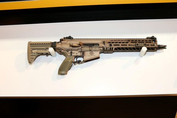 Sig Sauer rifle prototype for the Army’s Next Generation Squad Weapon effort on display at the 2019 Association of the United States Army’s annual meeting. (Matthew Cox/Military.com)
