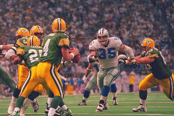 Chad Hennings, center right, played for the Dallas Cowboys for nine seasons. During that time he was part of three Super Bowl winning teams and played in 119 games, recording 27.5 sacks. (Photo courtesy/Dallas Cowboys)