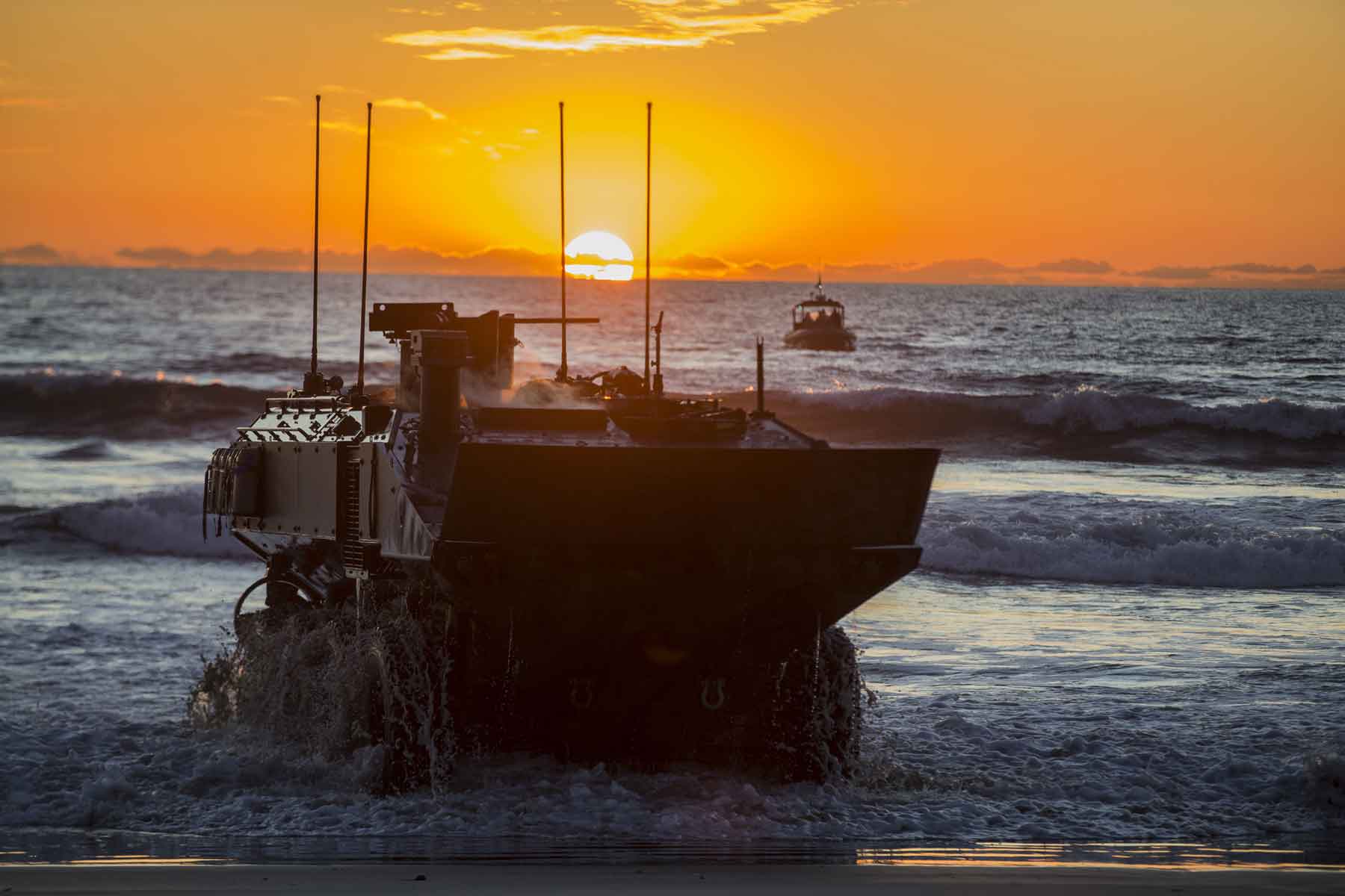 Marine Corps Gets 1st Command Variant of New Amphibious Combat Vehicle