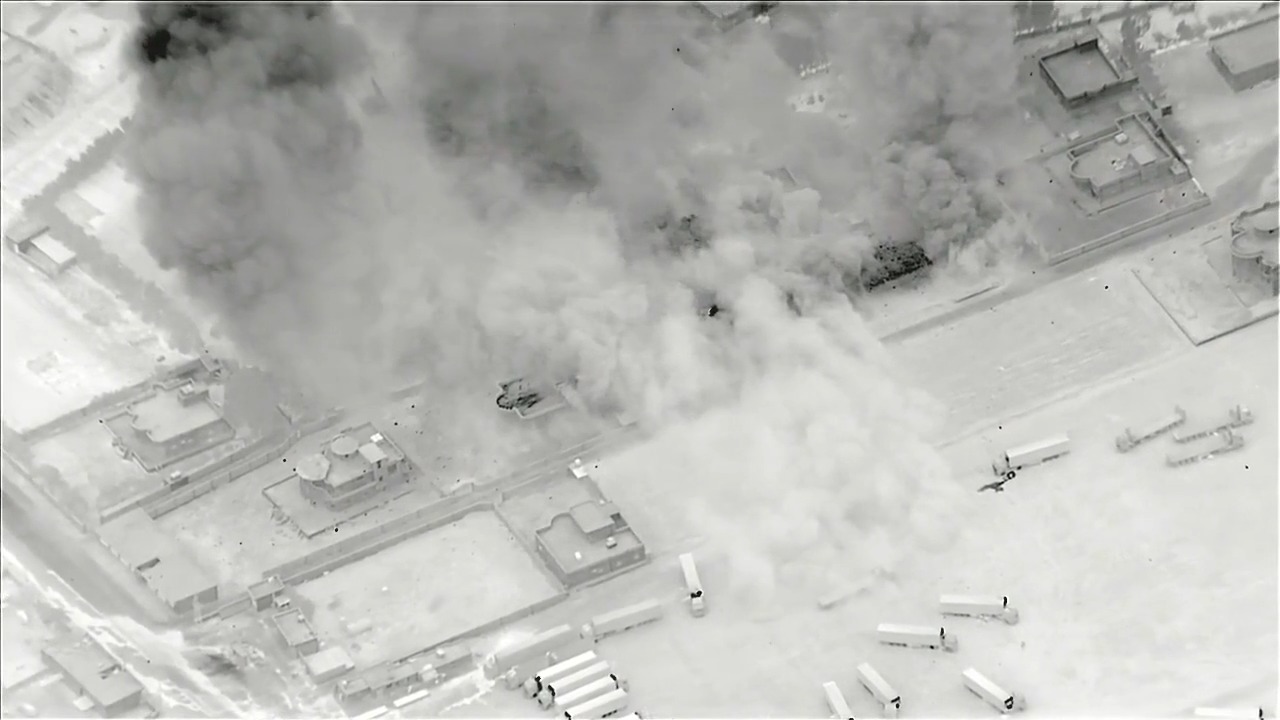 US Air Strikes Target Weapons Transfer Center in As Sikak, Syria