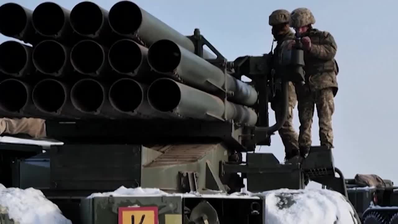 Ukraine Rocket Artillery Units Train Near Crimea Border