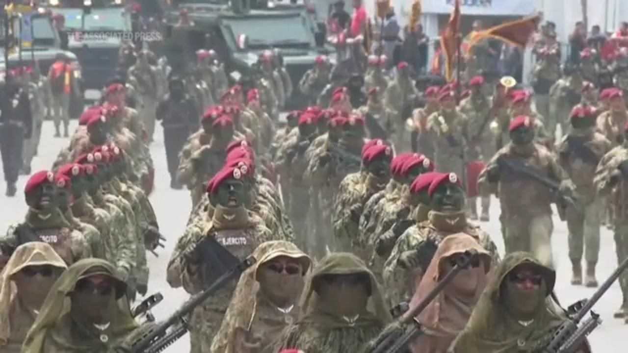 Mexico’s Military on Display in Independence Day Parade Celebrations