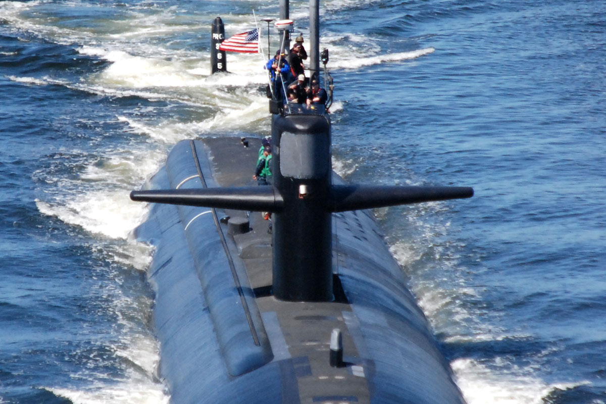 los-angeles-class-attack-submarine-002.jpg