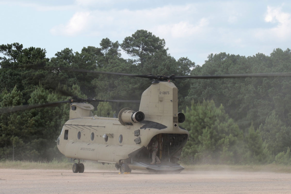 National Guard 'Chinook' Aviators Prepare for Afghanistan Deployment ...