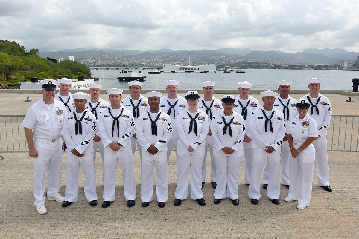 pacflt-announces-2015-sea-shore-sailors-of-the-year-military