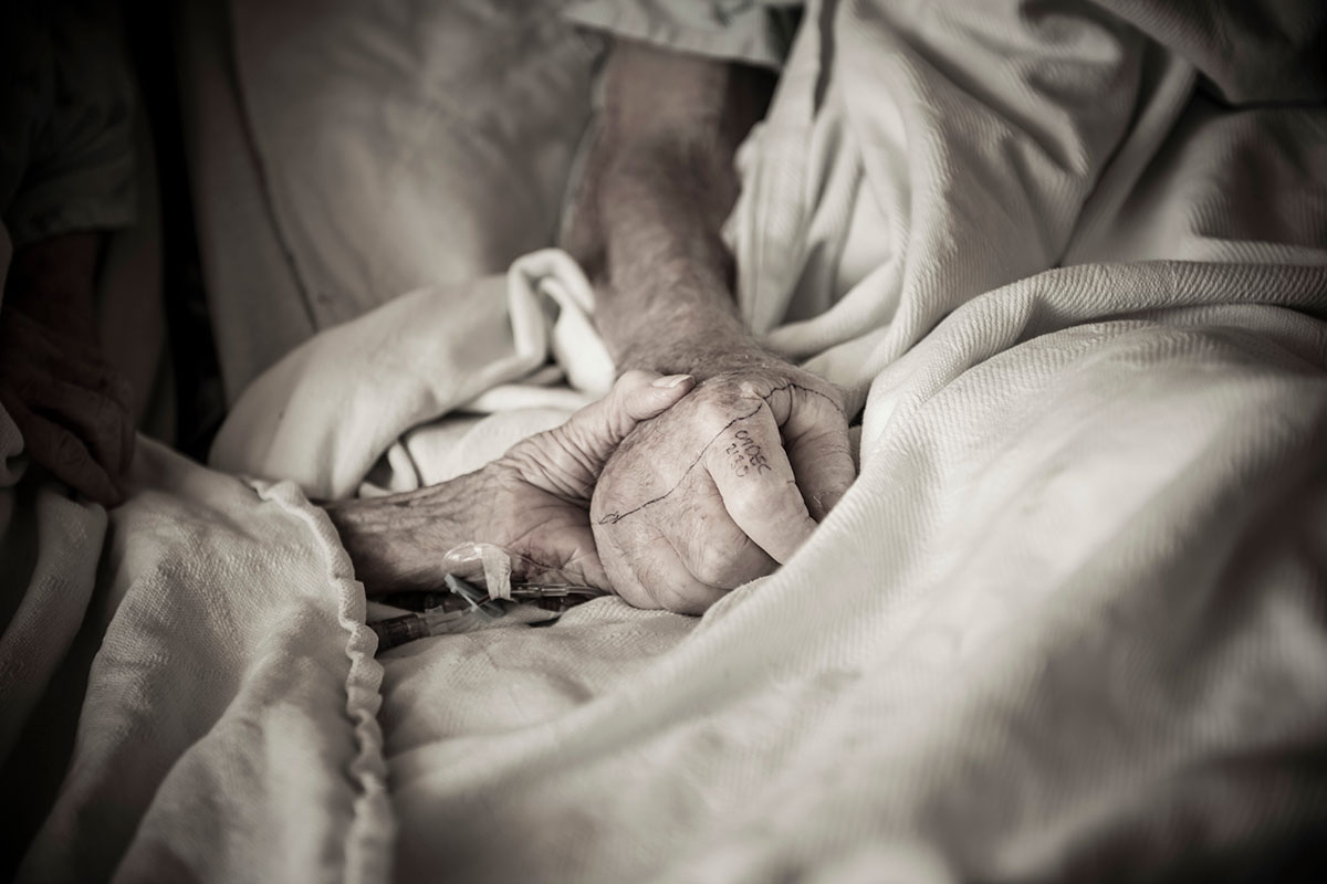 Still Holding Hands: A 73-Year Military Love Story | Military.com