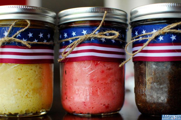 Decorate your cake in a jar with a fun ribbon. (Military.com)