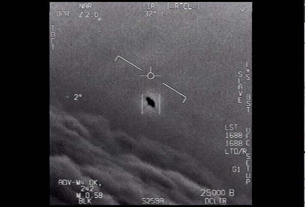 image from video provided by the Department of Defense labelled Gimbal