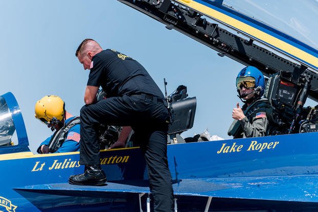 Could You Survive the Movies Top Gun Jake Roper Blue Angels