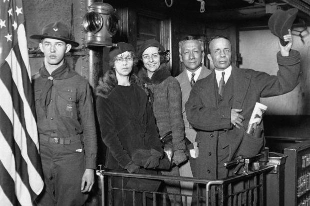 Teddy Roosevelt Jr. and his family head to the Philippines.