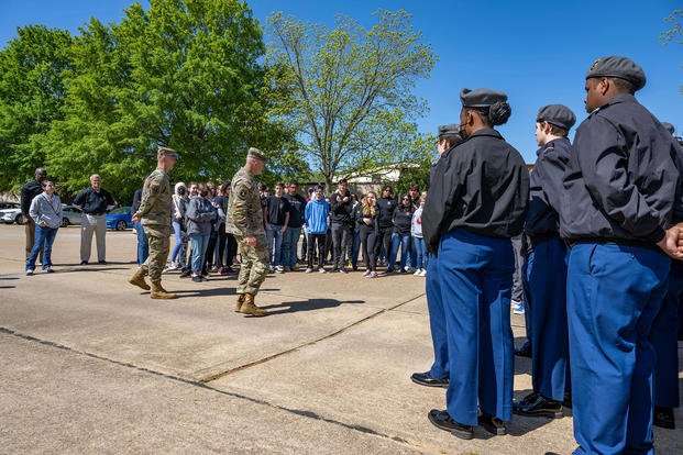 Army Brig. Gen. John Kline and Command Sgt. Maj. Scott Beeson of the U.S. Army Center for Initial Military Training addresses a group of Junior ROTC high school students after their visit to the 128th Aviation Brigade at Fort Eustis, Virginia, April 28, 2022. (Staff Sgt. George Prince/U.S. Army photo) Army Brig. Gen. John Kline and Command Sgt. Maj. Scott Beeson of the U.S. Army Center for Initial Military Training addresses Junior ROTC high school students at Fort Eustis, Virginia