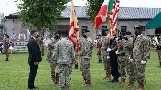 USAG Italy’s welcomes in a new Garrison commander on July 16.