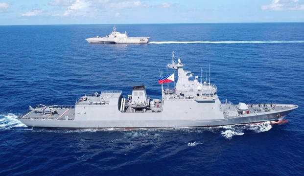 Philippines BRP Jose Rizal (FF150), right, and USS Gabrielle Giffords (LCS 10)