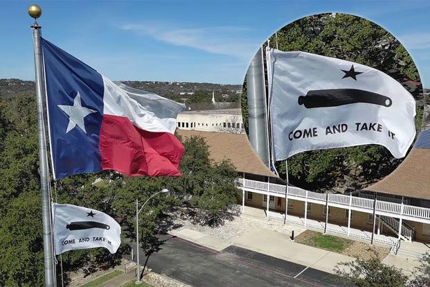 Texas Guard Flies 'Come and Take It' Flag Amid Dispute with Feds