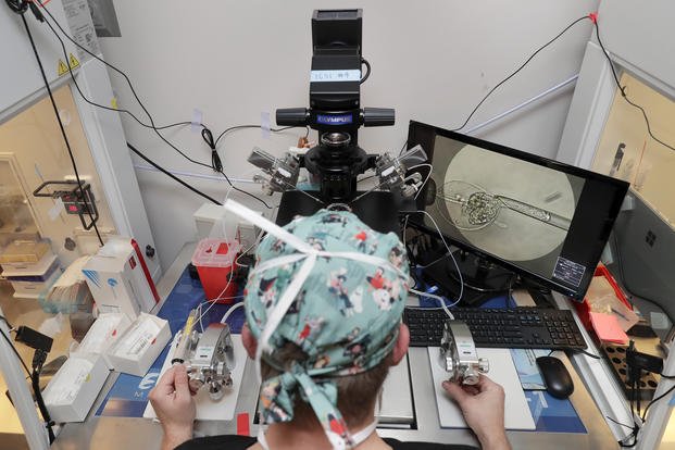 Aspire Houston Fertility Institute in vitro fertilization lab