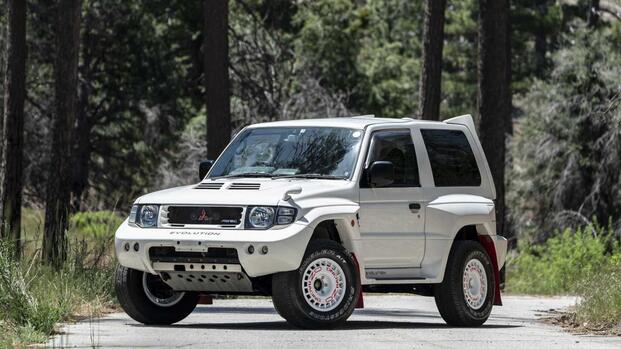 1997 Mitsubishi Pajero Evolution White Front Angled View