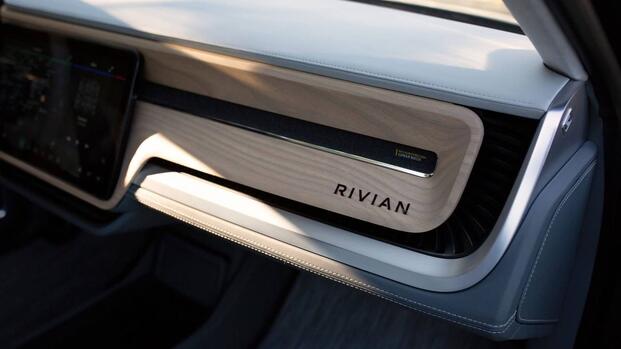 2022 - 2024 Rivian R1S SUV 1st Gen (17)