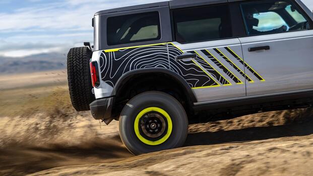 2027-bronco-rtr-rear-side