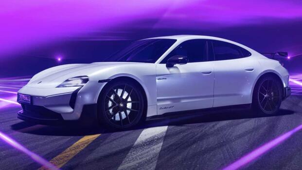 Porsche Taycan Turbo GT Weissach Package front quarter