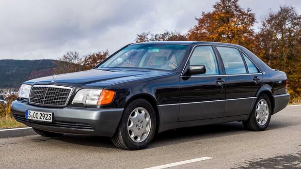 mercedes benz s class front quarter black