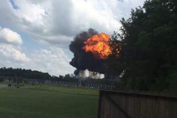 A U.S. Navy Blue Angels F/A-18 demonstration jet crashed near Smyrna, Tennessee, on June 2, 2016. (Photo by Candice Wiley via Fox News)