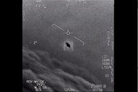 image from video provided by the Department of Defense labelled Gimbal