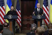 Volodymyr Zelensky and President Joe Biden hold a news conference