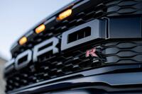2023 F-150 Raptor R_exterior_01 grille