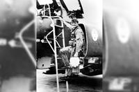 Lance Sijan climbing into an F-4. (Photo: U.S. Air Force)
