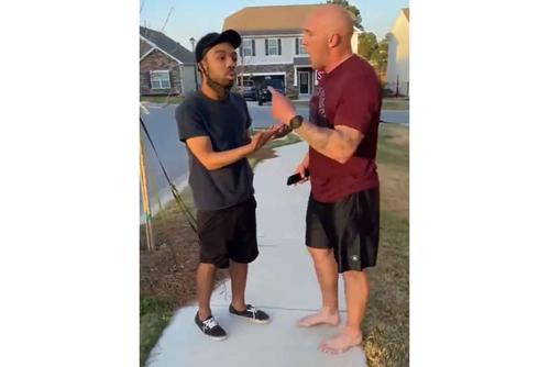 Viral video that allegedly shows a confrontation in Summit, South Carolina.